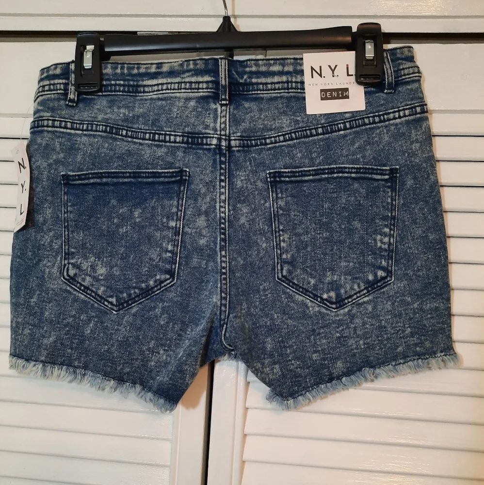 New York laundry distressed shorts sz 11 NWT *A1